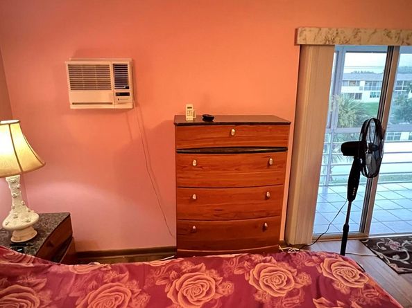 131 Camden F, West Palm Beach FL 33417