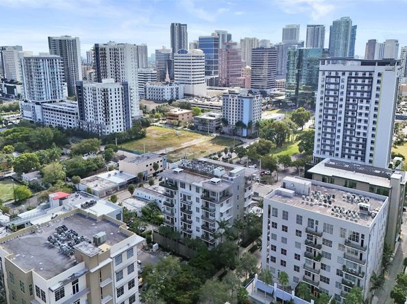 410 NW 1st Ave 604, Fort Lauderdale FL 33301