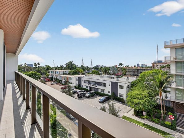 30 Isle Of Venice Dr 403, Fort Lauderdale FL 33301