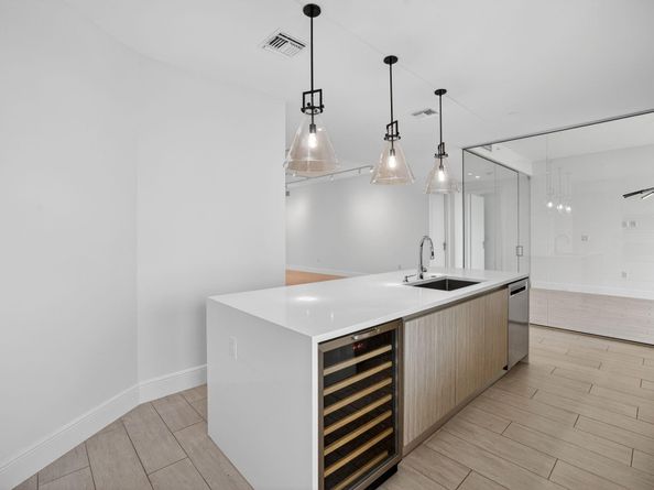 30 Isle Of Venice Dr 403, Fort Lauderdale FL 33301