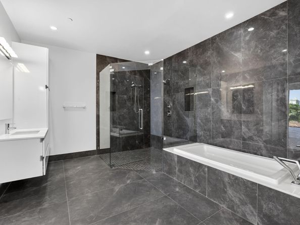 30 Isle Of Venice Dr 403, Fort Lauderdale FL 33301