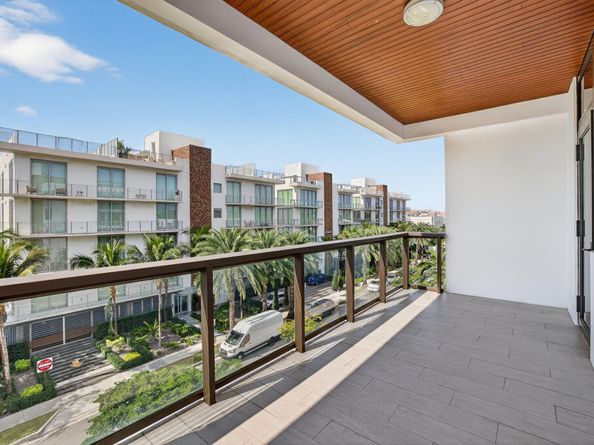 30 Isle Of Venice Dr 403, Fort Lauderdale FL 33301