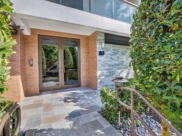 30 Isle Of Venice Dr 403, Fort Lauderdale FL 33301