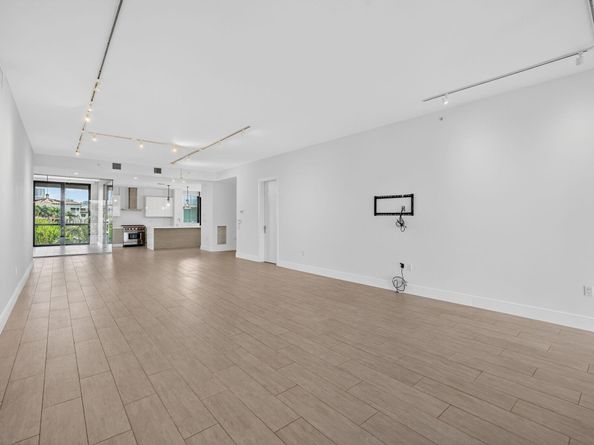 30 Isle Of Venice Dr 403, Fort Lauderdale FL 33301