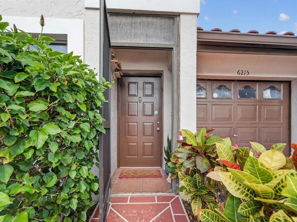 6215 Kings Gate Circle, Delray Beach FL 33484