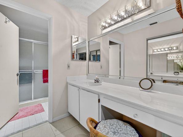 6215 Kings Gate Circle, Delray Beach FL 33484