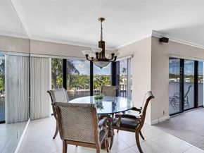 1839 Middle River Dr 302, Fort Lauderdale FL 33305