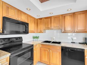 1839 Middle River Dr 302, Fort Lauderdale FL 33305