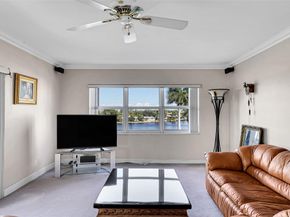 1839 Middle River Dr 302, Fort Lauderdale FL 33305