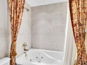 1839 Middle River Dr 302, Fort Lauderdale FL 33305