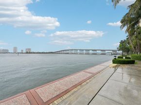 2640 Lake Shore Drive 1510, Riviera Beach FL 33404