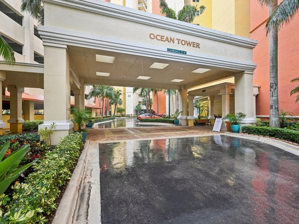 2640 Lake Shore Drive 1510, Riviera Beach FL 33404