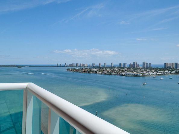 2640 Lake Shore Drive 1510, Riviera Beach FL 33404