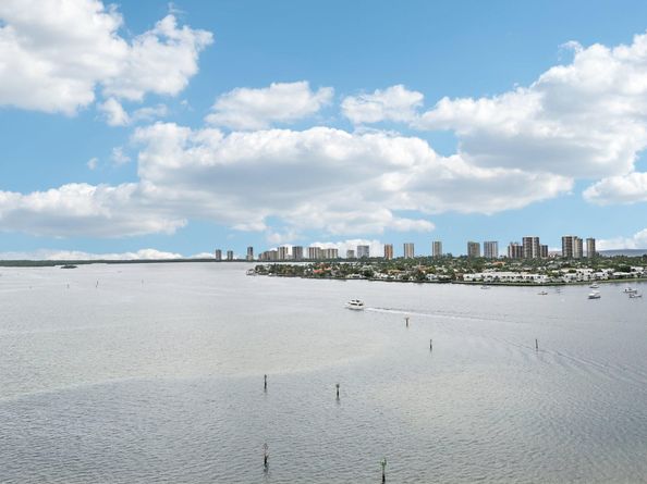 2640 Lake Shore Drive 1510, Riviera Beach FL 33404