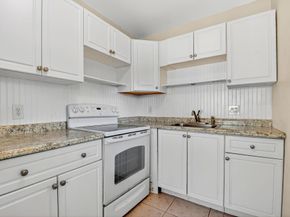 2880 Lake Osborne Drive 210, Lake Worth Beach FL 33461