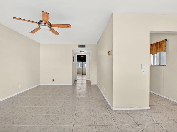 2880 Lake Osborne Drive 210, Lake Worth Beach FL 33461