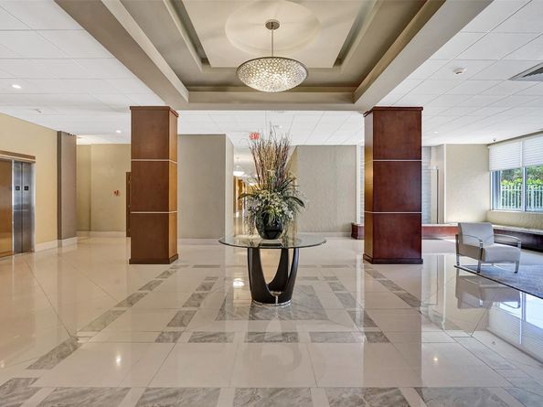 4250 Galt Ocean Dr 10C, Fort Lauderdale FL 33308