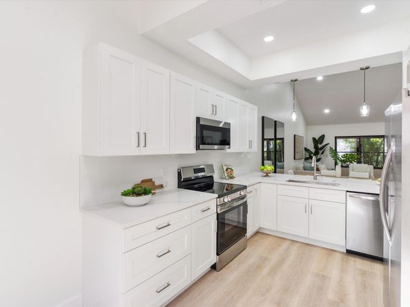 10967 Lake Front Place, Boca Raton FL 33498