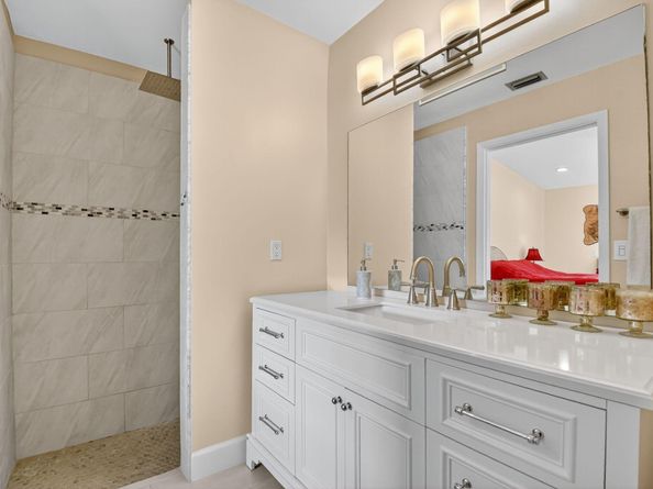 211 Meadows Drive, Boynton Beach FL 33436