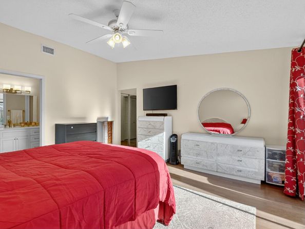 211 Meadows Drive, Boynton Beach FL 33436