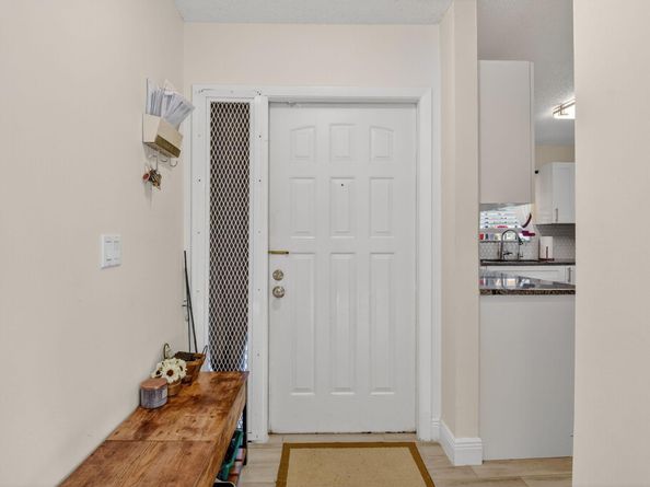 211 Meadows Drive, Boynton Beach FL 33436