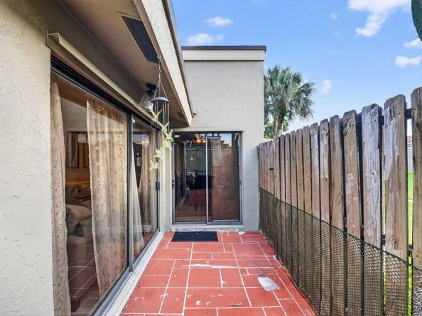 211 Meadows Drive, Boynton Beach FL 33436