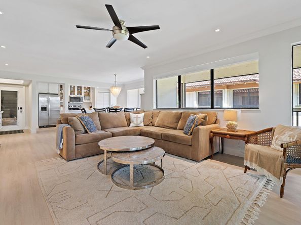 438 S Brackenwood Lane S, Palm Beach Gardens FL 33418