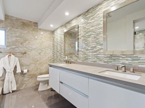 2750 NE 35th Ct, Fort Lauderdale FL 33308