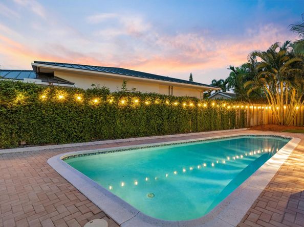 2750 NE 35th Ct, Fort Lauderdale FL 33308