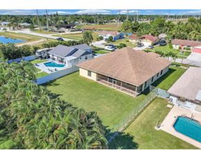 123 Bilbao St, Royal Palm Beach FL 33411