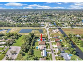 123 Bilbao St, Royal Palm Beach FL 33411