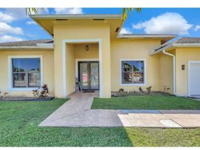 123 Bilbao St, Royal Palm Beach FL 33411