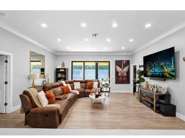 123 Bilbao St, Royal Palm Beach FL 33411