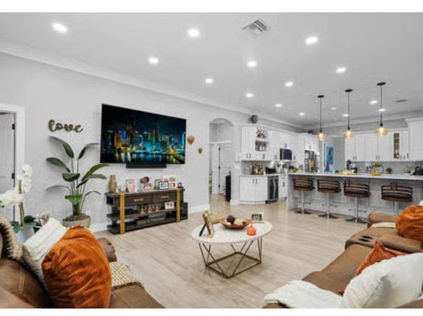 123 Bilbao St, Royal Palm Beach FL 33411