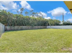 123 Bilbao St, Royal Palm Beach FL 33411