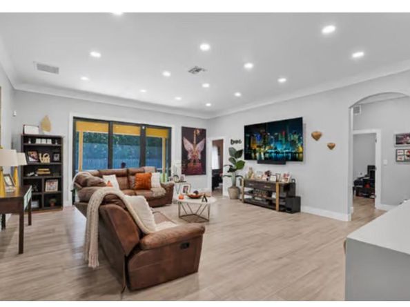 123 Bilbao St, Royal Palm Beach FL 33411