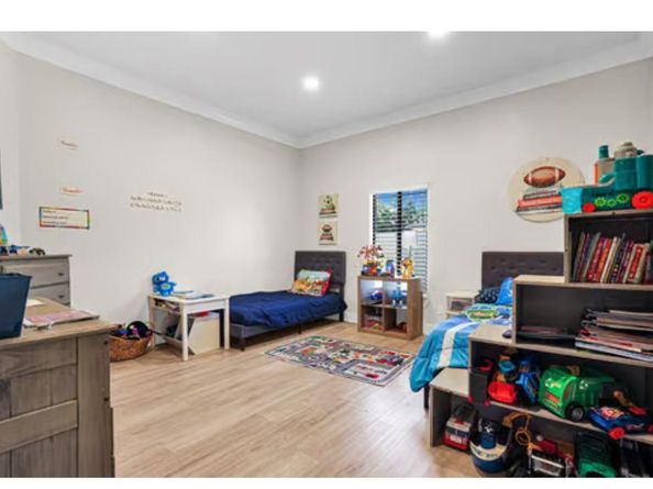 123 Bilbao St, Royal Palm Beach FL 33411