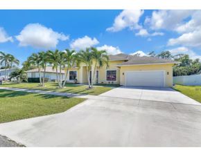 123 Bilbao St, Royal Palm Beach FL 33411