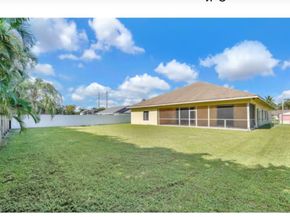 123 Bilbao St, Royal Palm Beach FL 33411