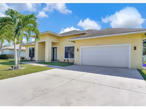 123 Bilbao St, Royal Palm Beach FL 33411