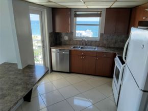 1200 Hibiscus Ave 1804, Pompano Beach FL 33062