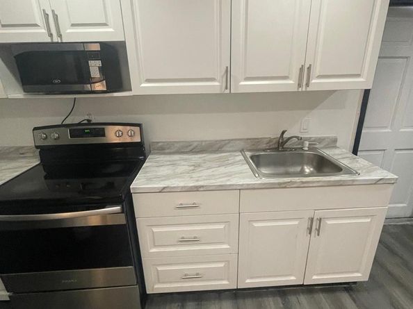 1011 NW 195th St, Miami Gardens FL 33169