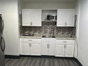 1011 NW 195th St, Miami Gardens FL 33169