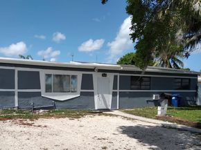 1011 NW 195th St, Miami Gardens FL 33169