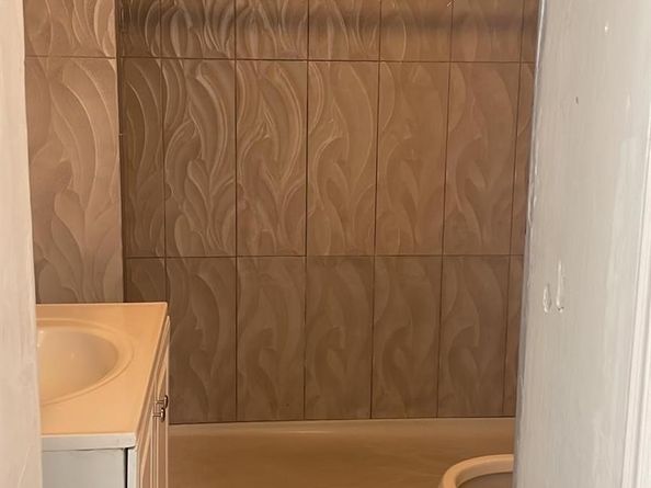 1011 NW 195th St, Miami Gardens FL 33169