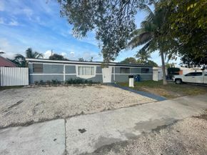 1011 NW 195th St, Miami Gardens FL 33169