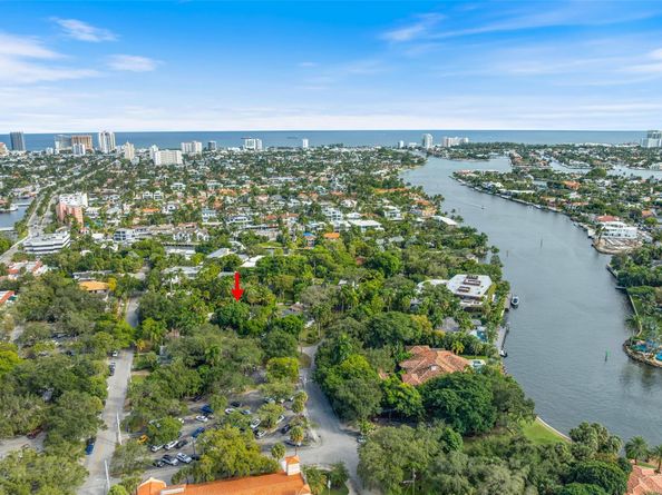 410 SE 16th Avenue, Fort Lauderdale FL 33301