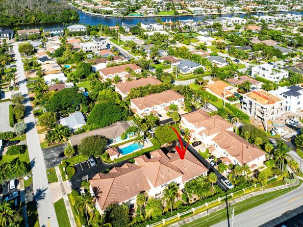 1998 NE 7th Street 101, Deerfield Beach FL 33441