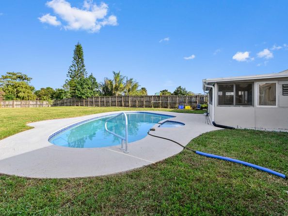 1373 Elmbank Way, Royal Palm Beach FL 33411