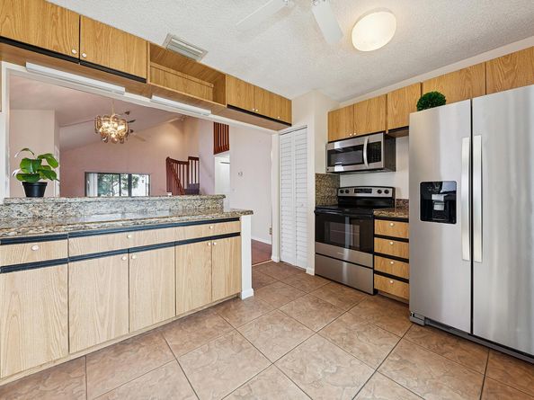 80 Tara Lakes Drive W, Boynton Beach FL 33436